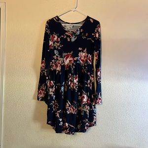 This is a long sleeve dress.